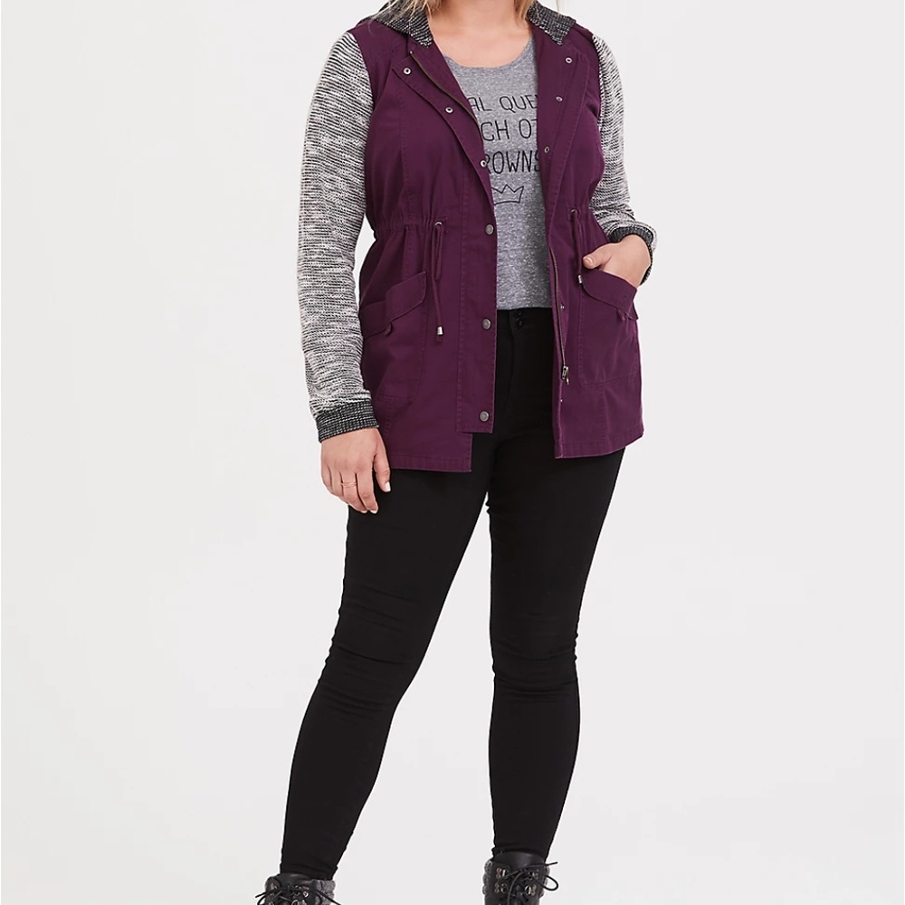 Torrid 2/2X Tee "Real Queens" Grey T-Shirt Top_5